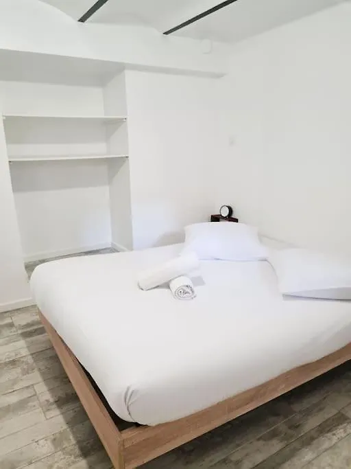 Appartement Port De Nice 0*,  France