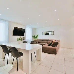 Grand Appartement- Le Port A/c Nice